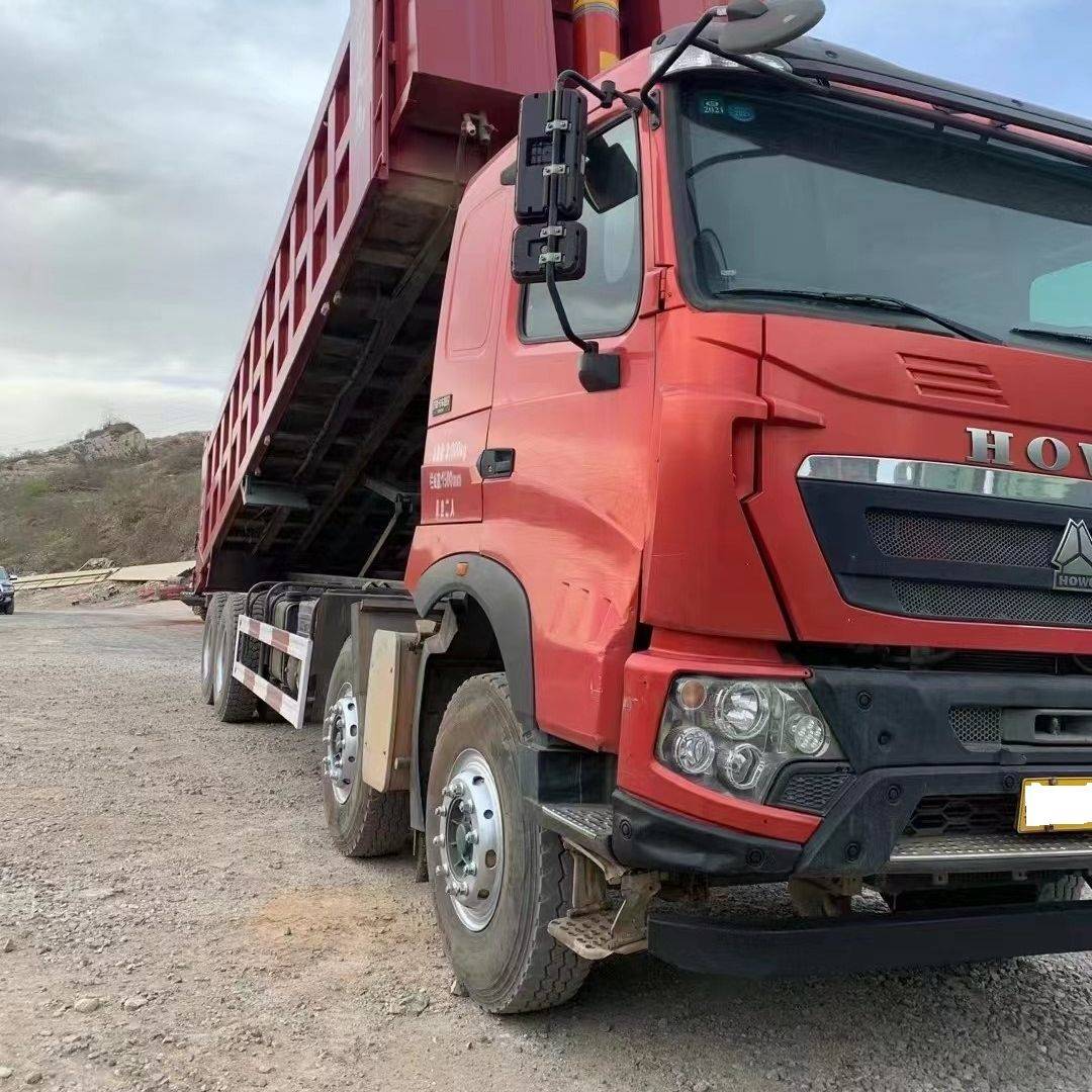 Како искористениот камион HOWO ги исполнува барањата на пазарите за тежок транспорт?