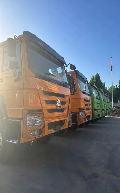 Sinotruk Country II и Country III Сосема нови 6*4/*8 4 депонија